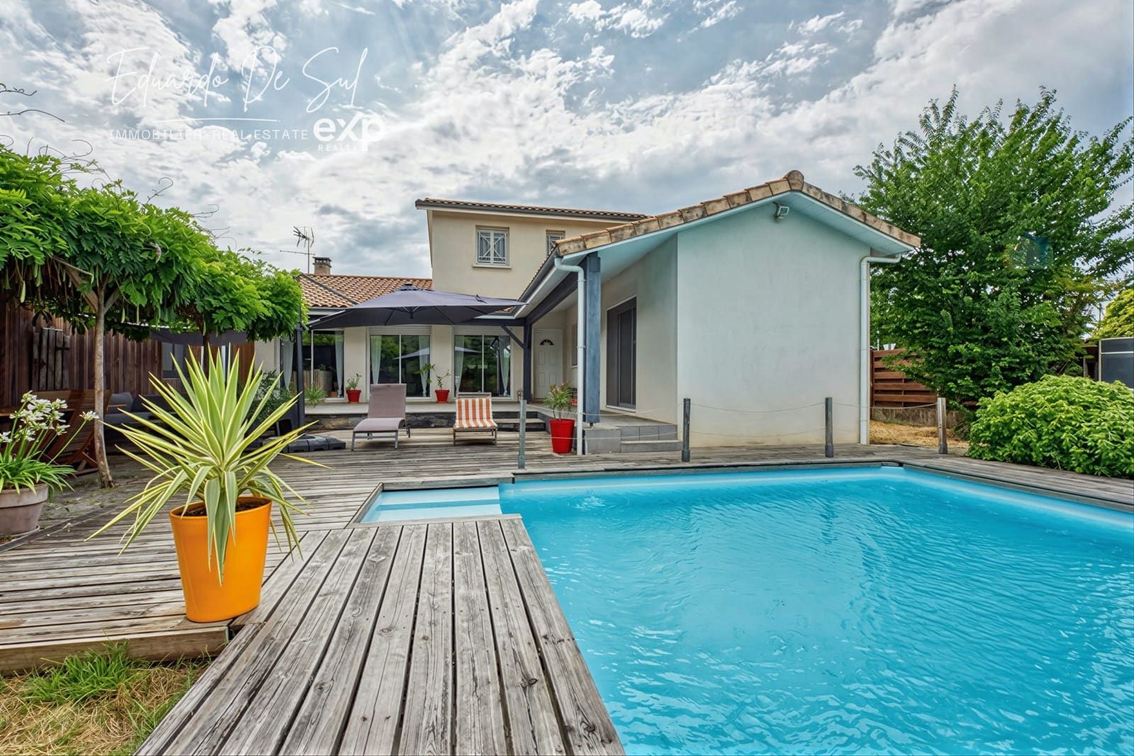 Maison d'architecte avec piscine à Blanquefort 3